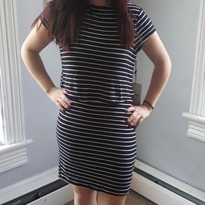 NWY Pullover Navy and White Striped t-shirt dress